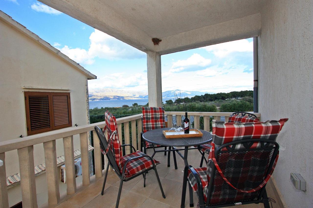 Apartment Petra Supetar Εξωτερικό φωτογραφία