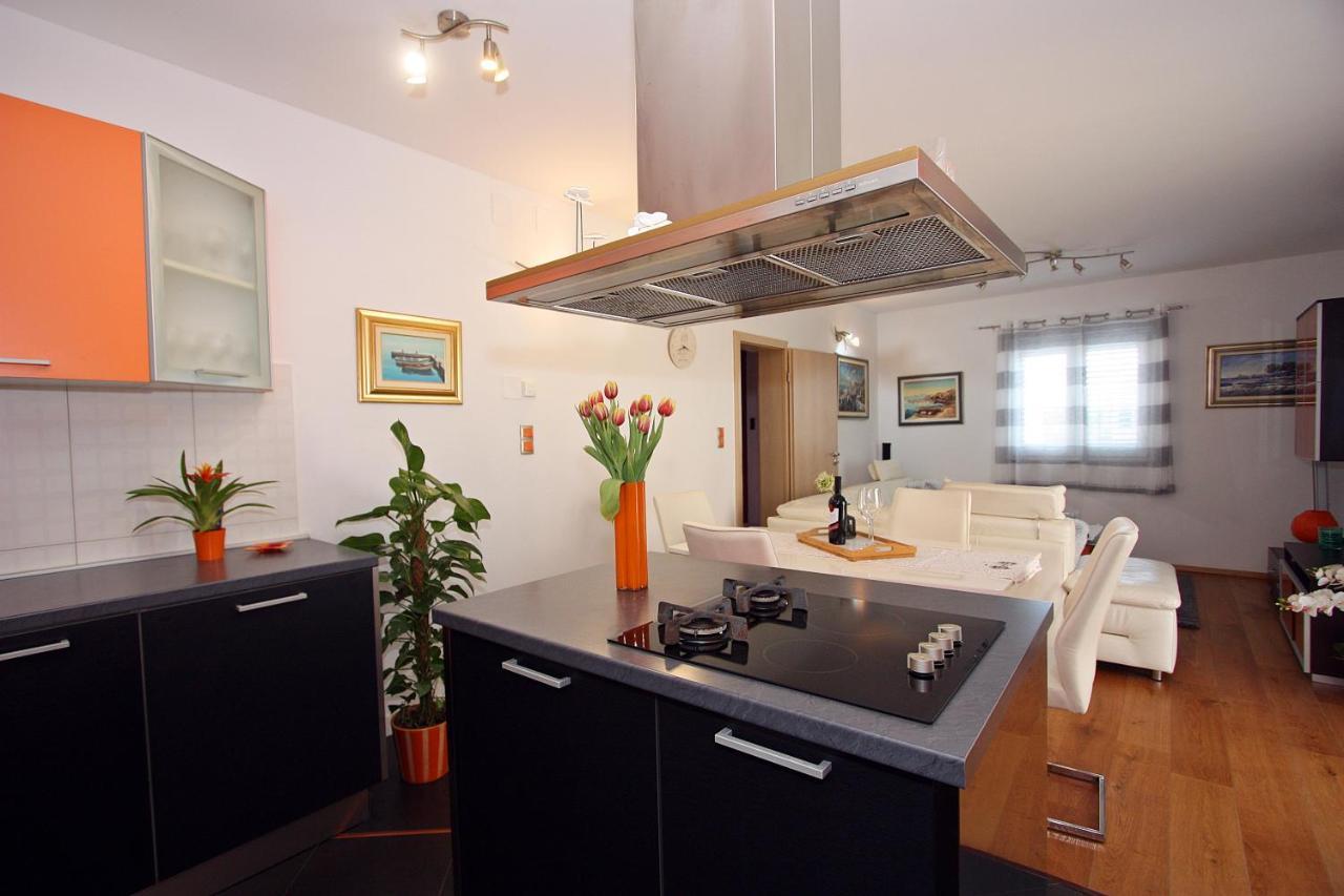 Apartment Petra Supetar Εξωτερικό φωτογραφία